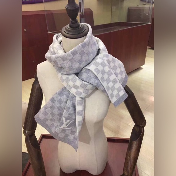 Men’s LV scarf - Picture 6 of 8